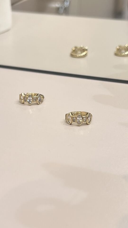 Taşlı Mini Küpe